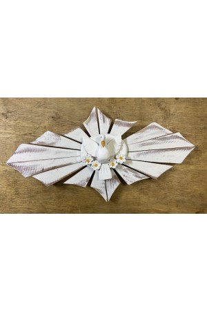 ESPIRITO SANTO DE MADEIRA COM 46 CM X 26 CM DE ALTURA